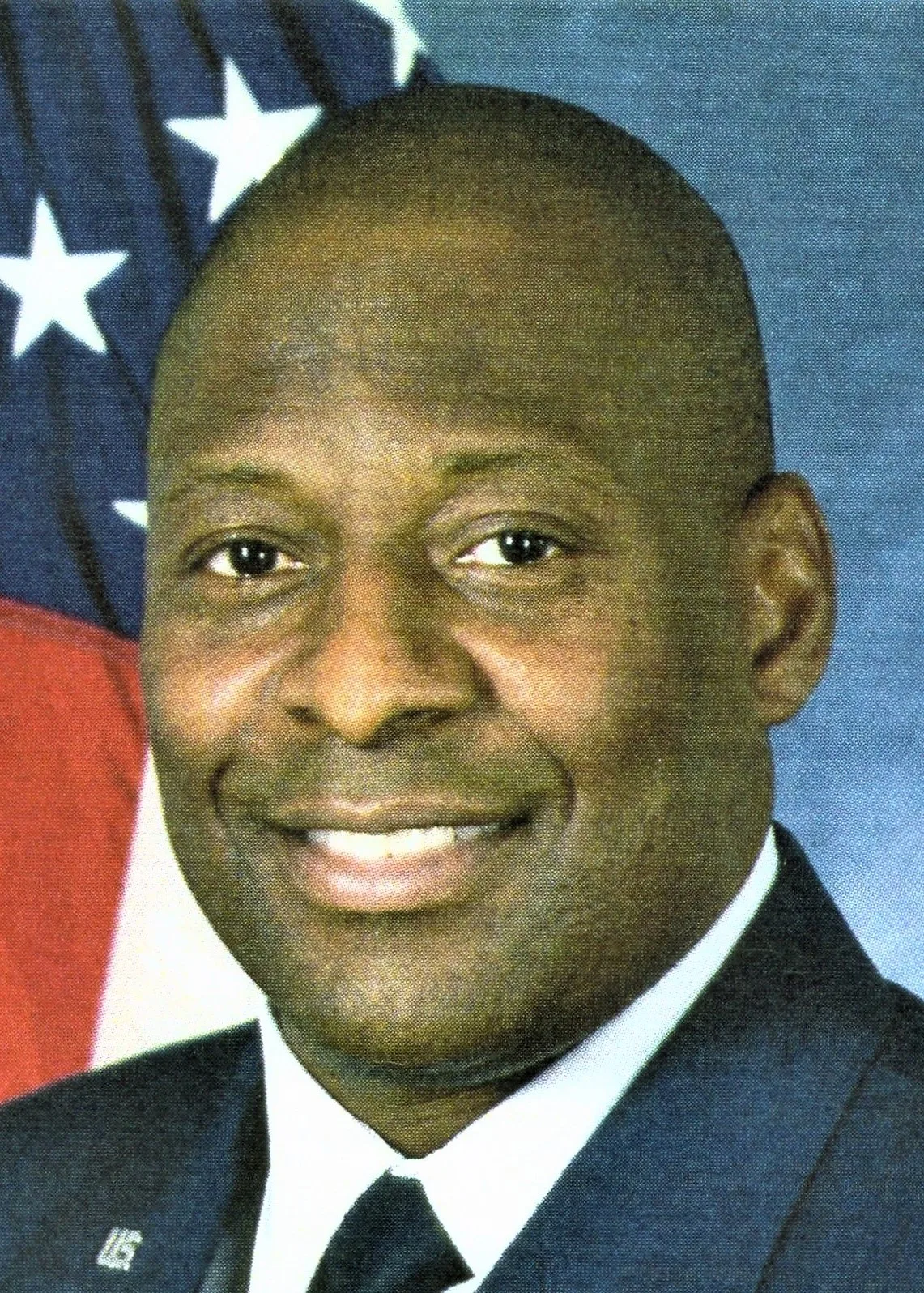 HAMILTON: Air Force-1 Sergeant Elder Flying High with 2,600 Signatures