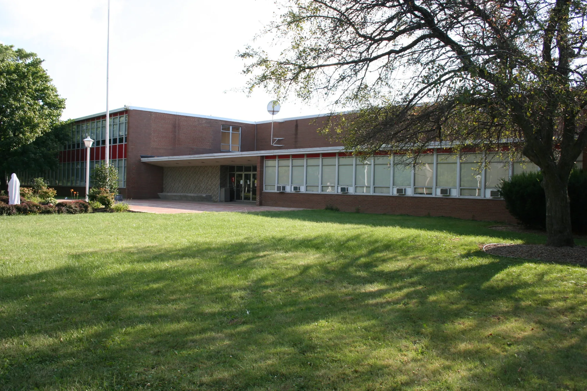 Low Enrollment Forces Niagara Catholic to Close