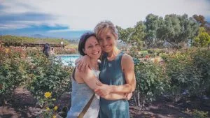 L-r Slave and master. Lauren Salzman and her master Allison Mack.