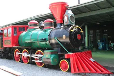 Train station set to open with one tenant, no museum here?