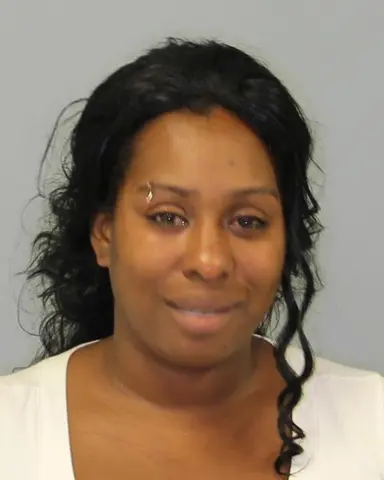 Woman who allegedly stabbed baby daddy surrenders, is charged with second degree murder