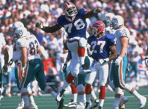 Bruce Smith Set to Officiate Attempt at Largest Vow Renewal Ceremony at Seneca Niagara Casino