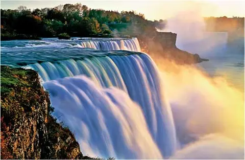 Local Economy, Quality of Life Harmed by Politicians, Tourism Bureaucracy