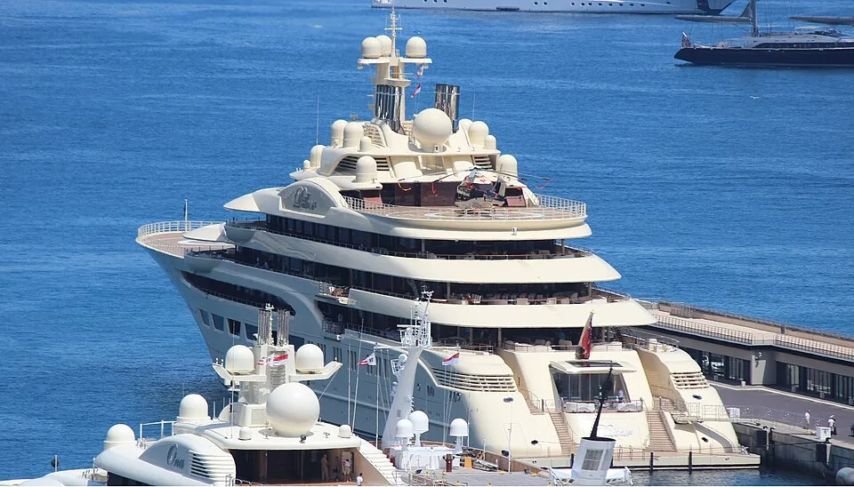 wander usmanov yacht