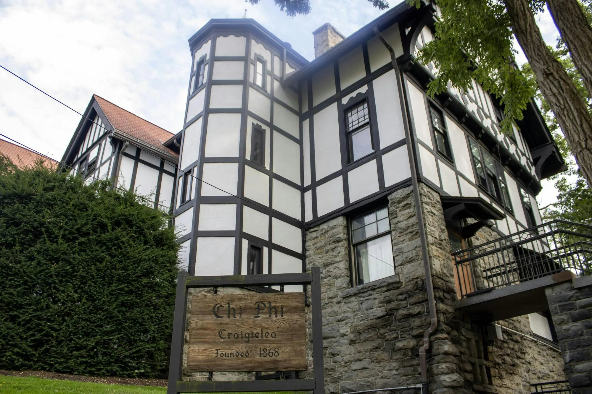 cornell 7 frat house