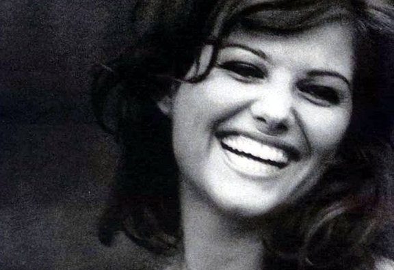 The legendary Italian actress Claudia Cardinale will be walking the red carpet Saturday night in Niagara on the Lake to attend the first North American screening of Sarah Jessica Parker’s new movie, “All Roads Lead to Rome,” a part of the Niagara Integrated Film Festival.