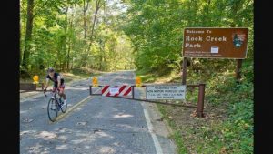 'Share the Road' proposal of some West River Road homeowners offers a plan that would keep the West River Parkway open to motorists on weekdays and close the Parkway on weekends to motorists for the use of bikers and hikers.